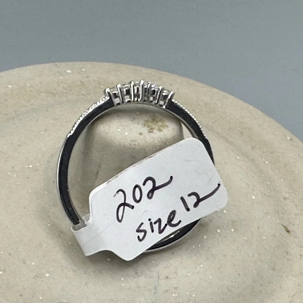 Elegant Silver Women's Ring